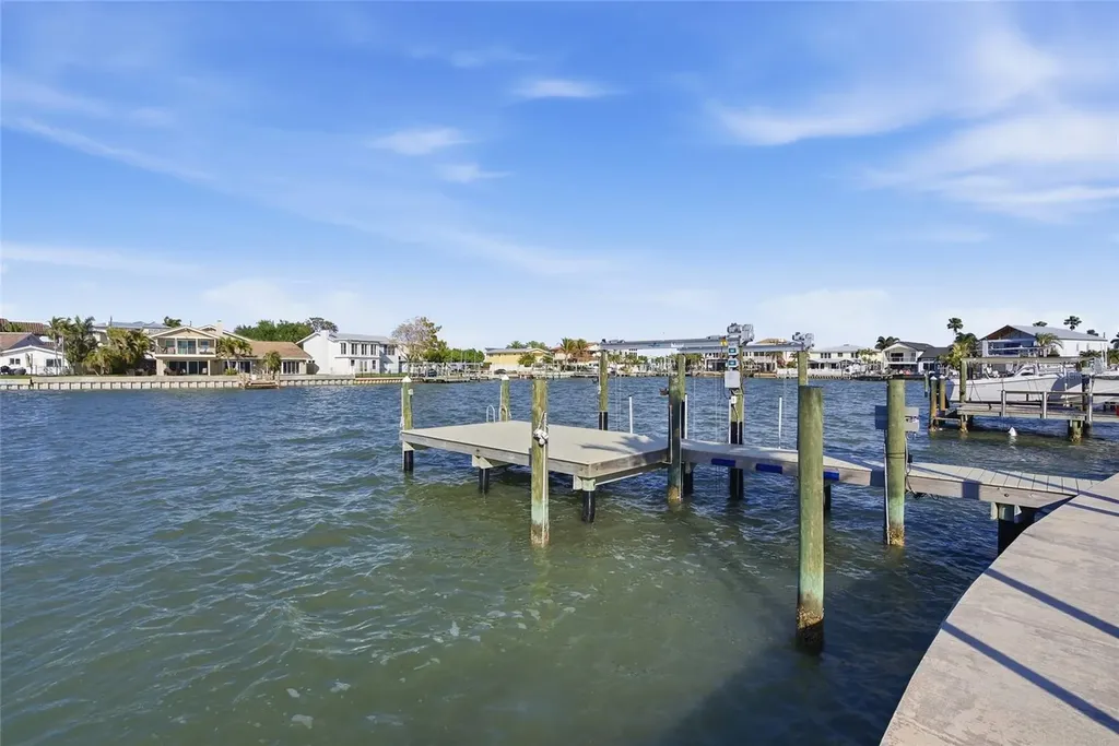 16113 5th Street E Redington Beach FL 33708