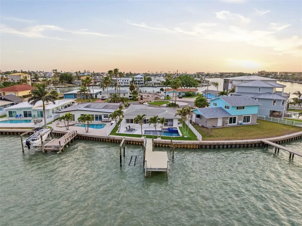 16113 5th Street E Redington Beach FL 33708