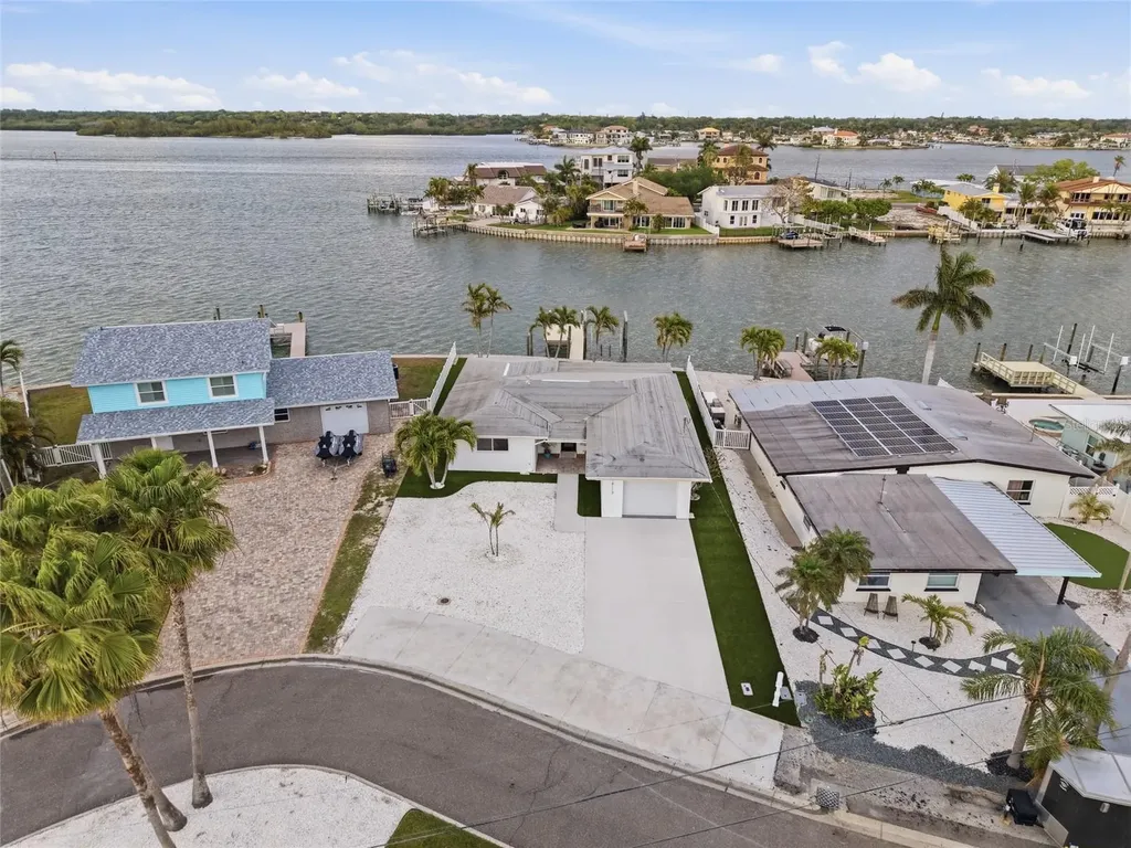 16113 5th Street E Redington Beach FL 33708