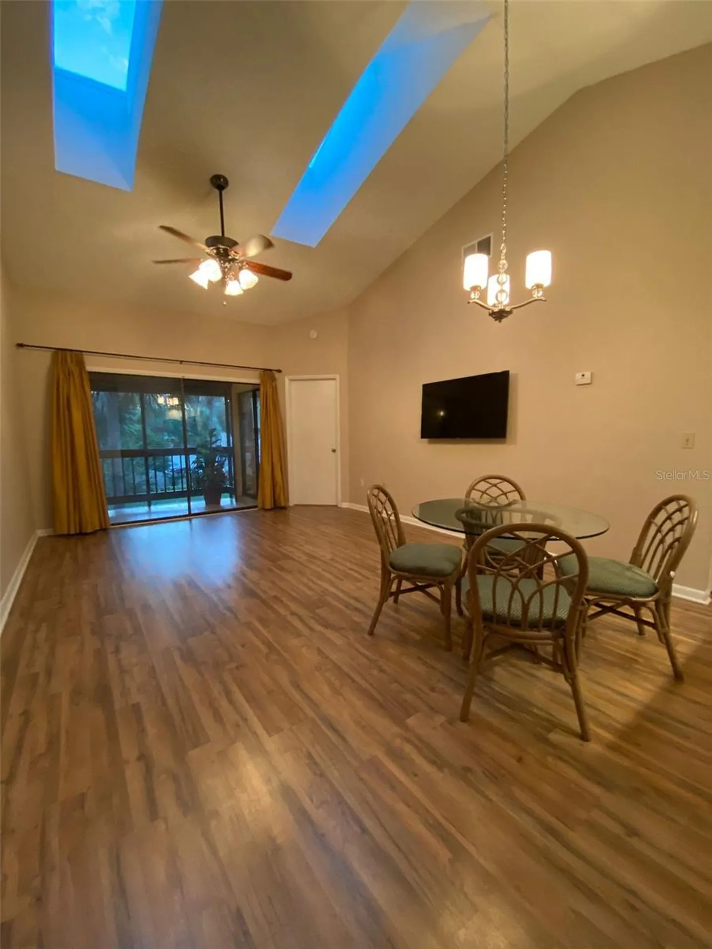 3118 S Semoran Boulevard Orlando FL 32822