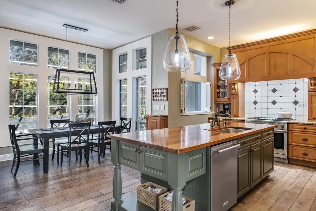 1598 Lockmeade Place Oldsmar FL 34677
