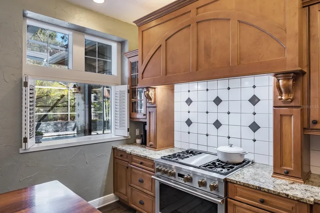 1598 Lockmeade Place Oldsmar FL 34677