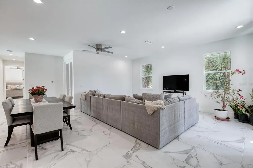206 N Halifax Avenue Daytona Beach FL 32118