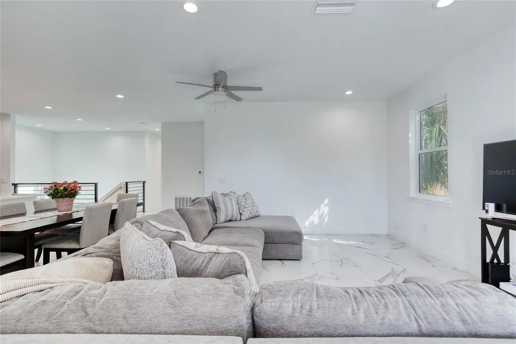 206 N Halifax Avenue Daytona Beach FL 32118