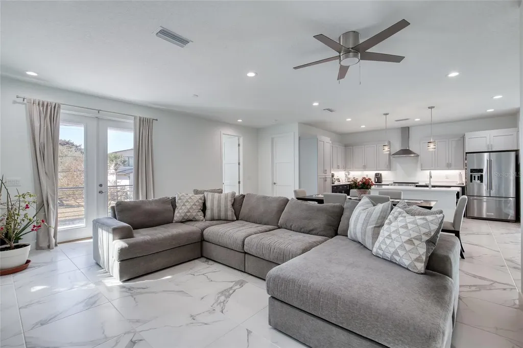 206 N Halifax Avenue Daytona Beach FL 32118