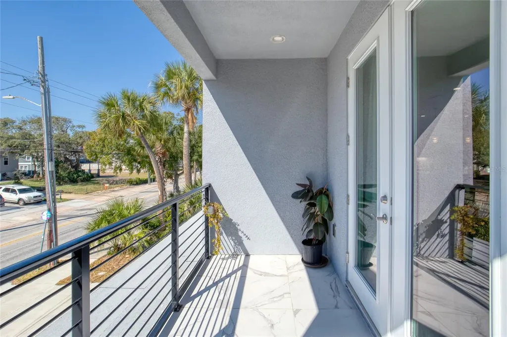 206 N Halifax Avenue Daytona Beach FL 32118
