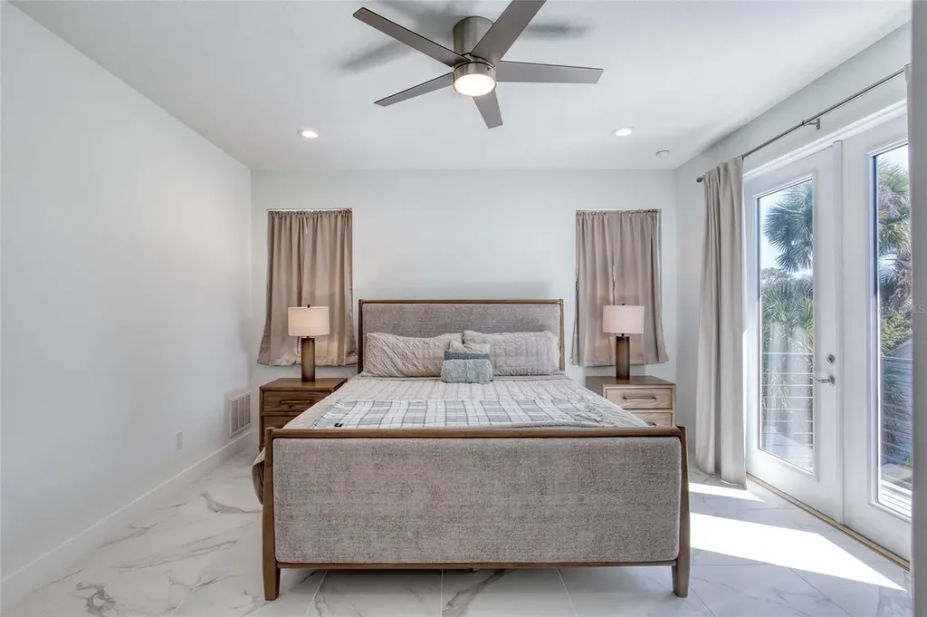 206 N Halifax Avenue Daytona Beach FL 32118