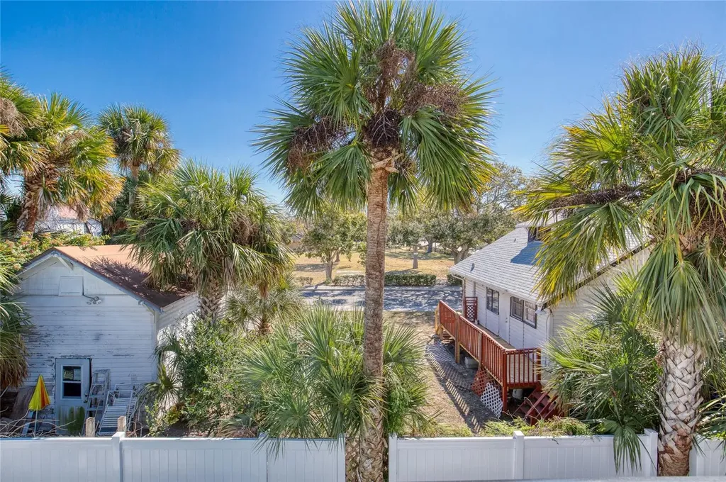 206 N Halifax Avenue Daytona Beach FL 32118