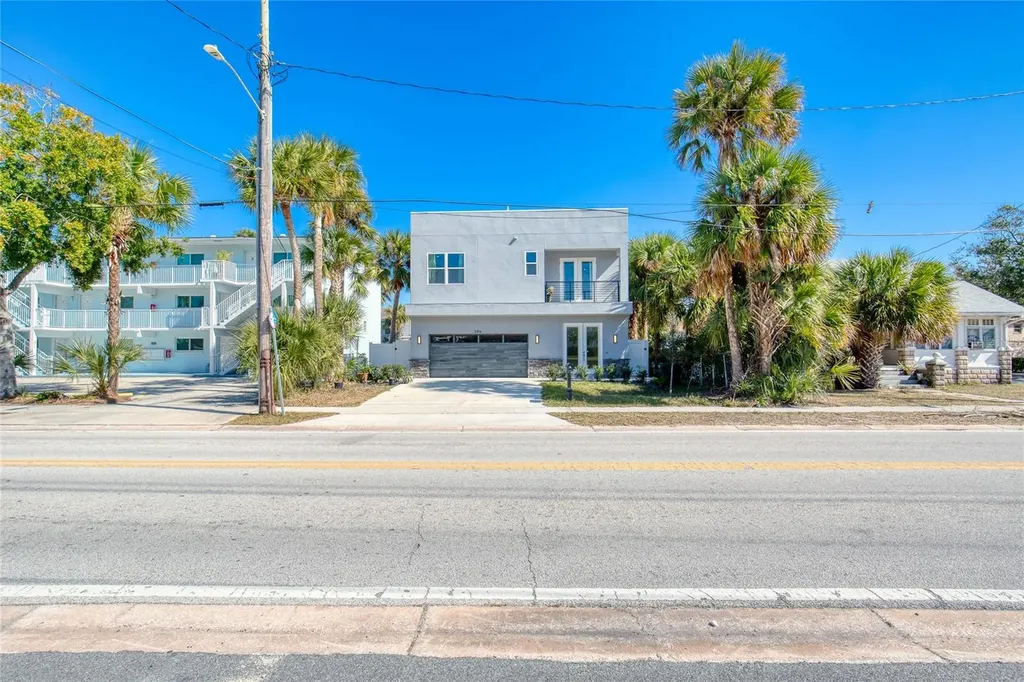 206 N Halifax Avenue Daytona Beach FL 32118
