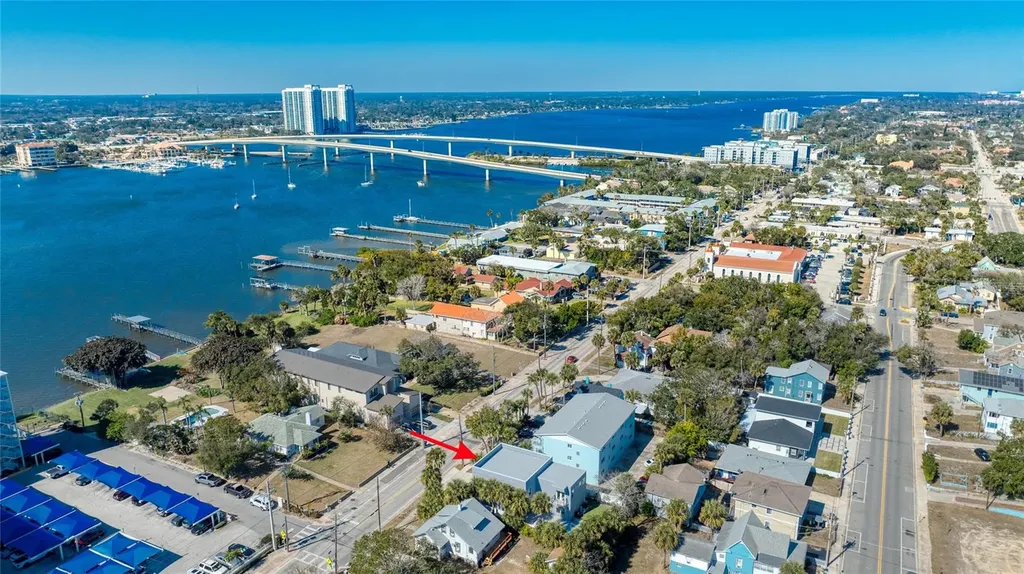 206 N Halifax Avenue Daytona Beach FL 32118