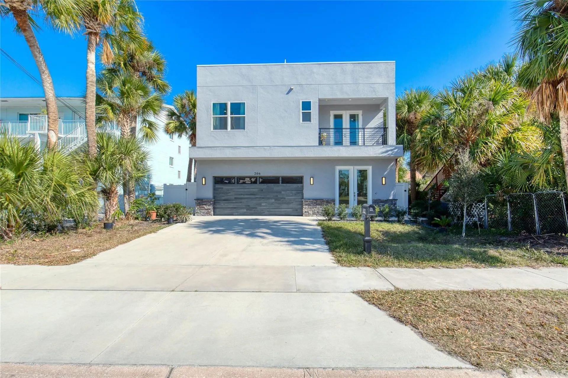 206 N Halifax Avenue Daytona Beach FL 32118