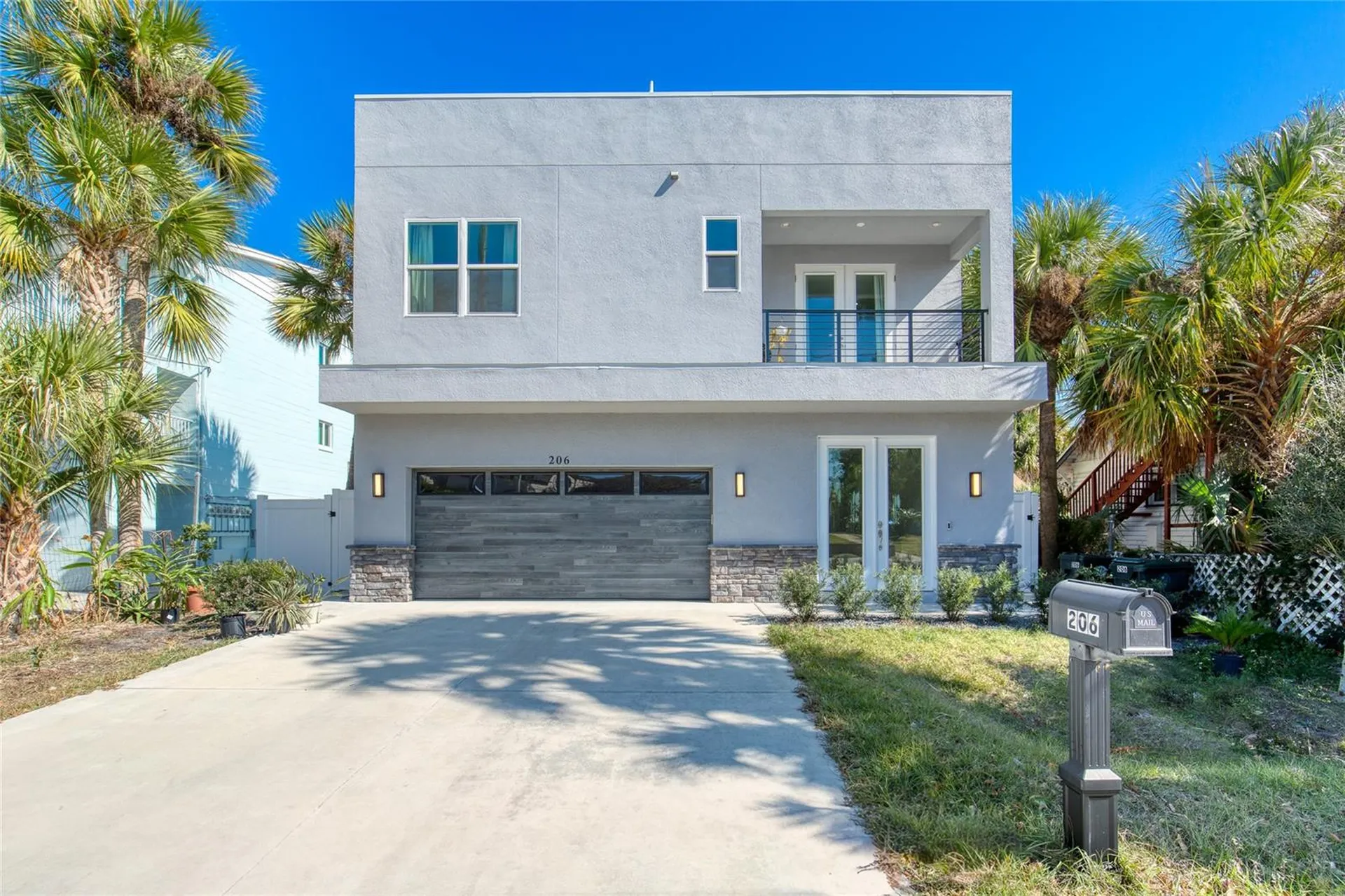 206 N Halifax Avenue Daytona Beach FL 32118