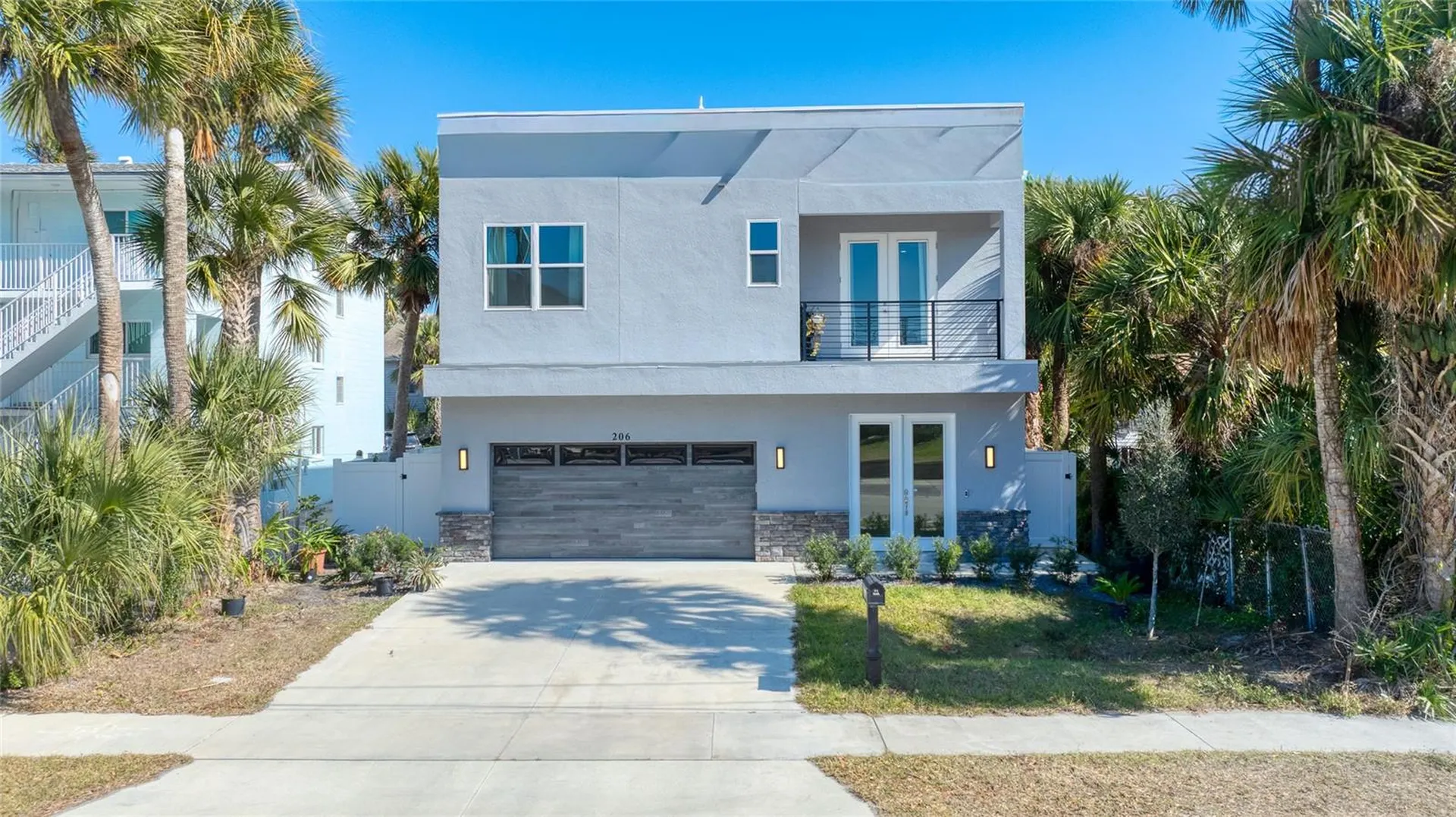 206 N Halifax Avenue Daytona Beach FL 32118