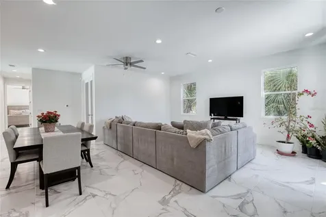 206 N Halifax Avenue Daytona Beach FL 32118