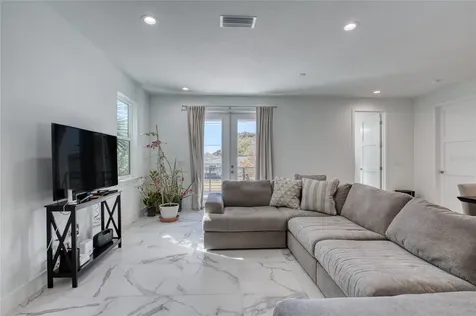 206 N Halifax Avenue Daytona Beach FL 32118