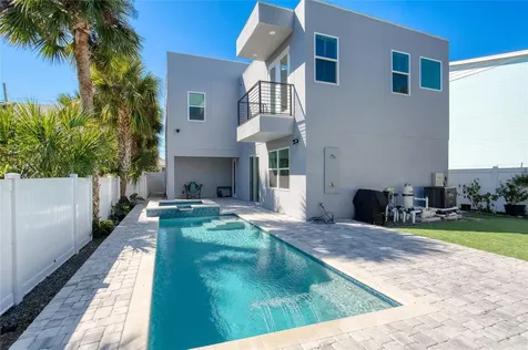 206 N Halifax Avenue Daytona Beach FL 32118
