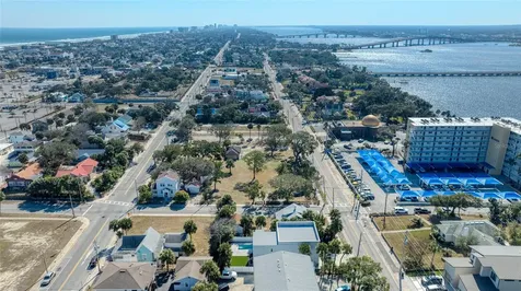 206 N Halifax Avenue Daytona Beach FL 32118