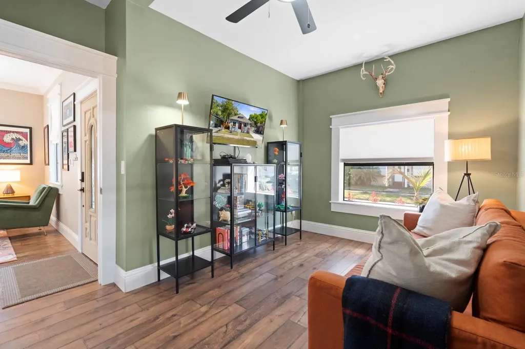 200 E Fern Street Tampa FL 33604