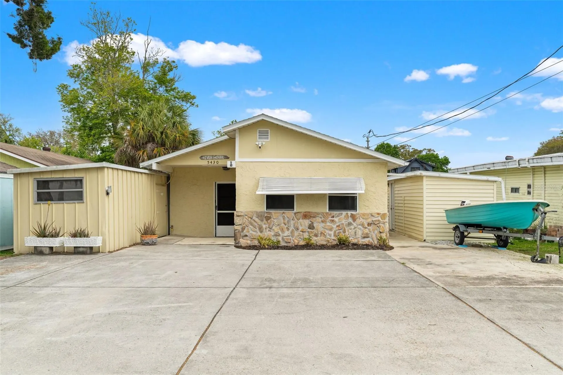 5430 Circle Drive Weeki Wachee FL 34607