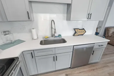 335 N Causeway New Smyrna Beach FL 32169