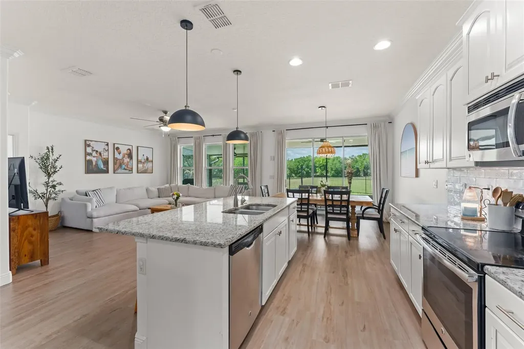 635 Neptune Drive Groveland FL 34736