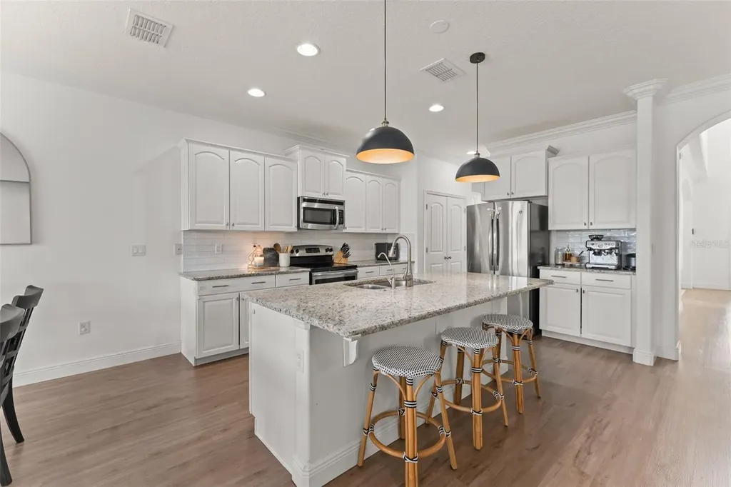 635 Neptune Drive Groveland FL 34736