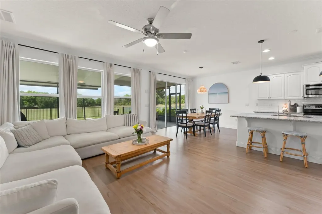 635 Neptune Drive Groveland FL 34736
