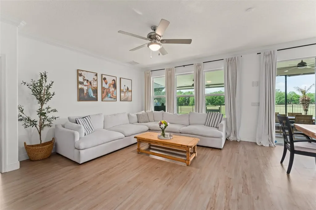 635 Neptune Drive Groveland FL 34736
