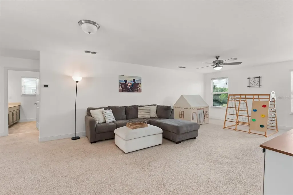 635 Neptune Drive Groveland FL 34736