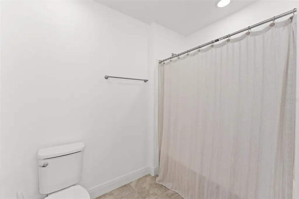 635 Neptune Drive Groveland FL 34736