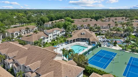 4275 Castlebridge Lane Sarasota FL 34238