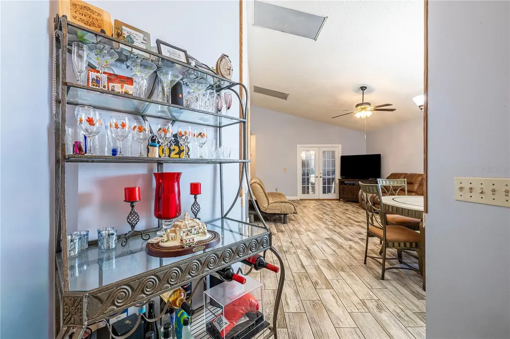 2104 Winslow Drive Orlando FL 32812