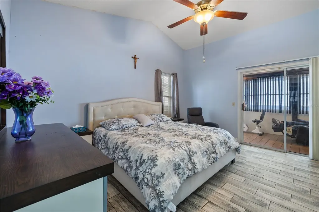 2104 Winslow Drive Orlando FL 32812