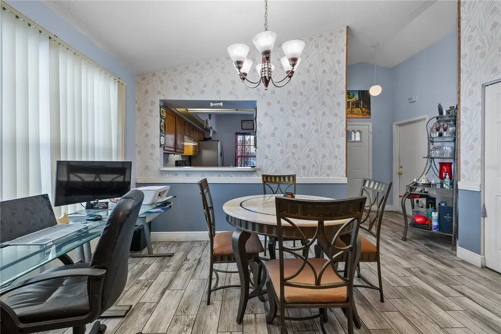 2104 Winslow Drive Orlando FL 32812