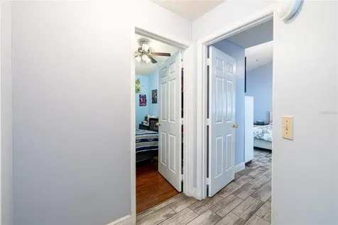 2104 Winslow Drive Orlando FL 32812