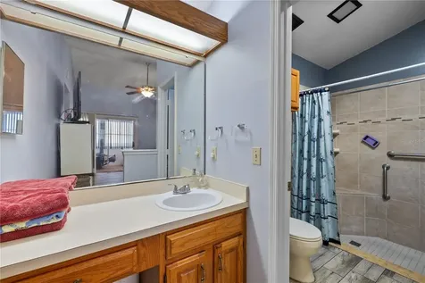 2104 Winslow Drive Orlando FL 32812