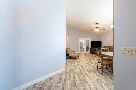 2104 Winslow Drive Orlando FL 32812
