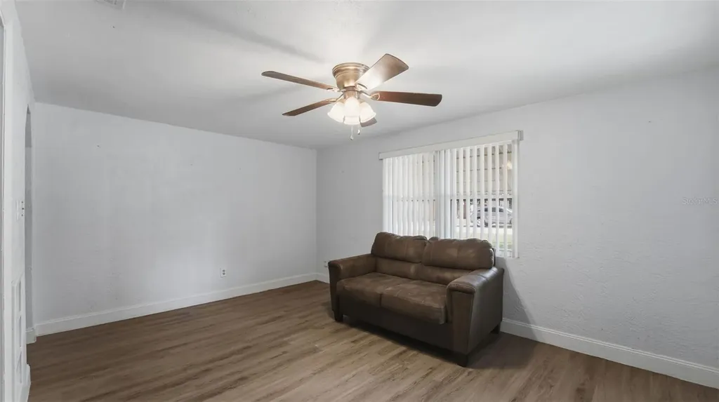 8 Angeles Road Debary FL 32713