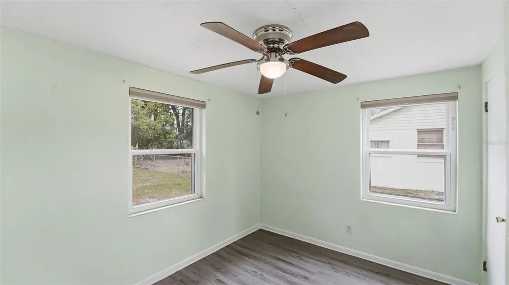 8 Angeles Road Debary FL 32713