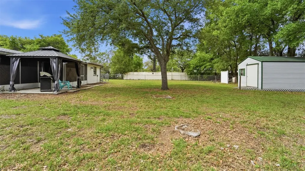 8 Angeles Road Debary FL 32713