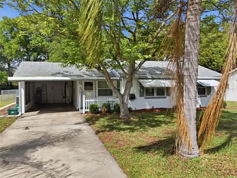 8 Angeles Road Debary FL 32713