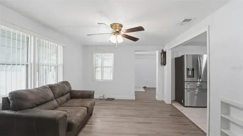8 Angeles Road Debary FL 32713