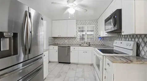 8 Angeles Road Debary FL 32713