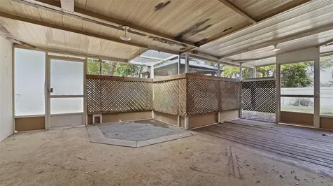 8 Angeles Road Debary FL 32713