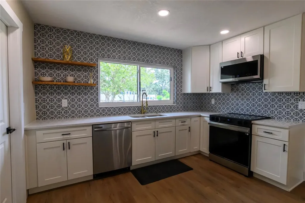 8808 44th Avenue Drive W Bradenton FL 34210