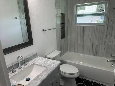 8808 44th Avenue Drive W Bradenton FL 34210