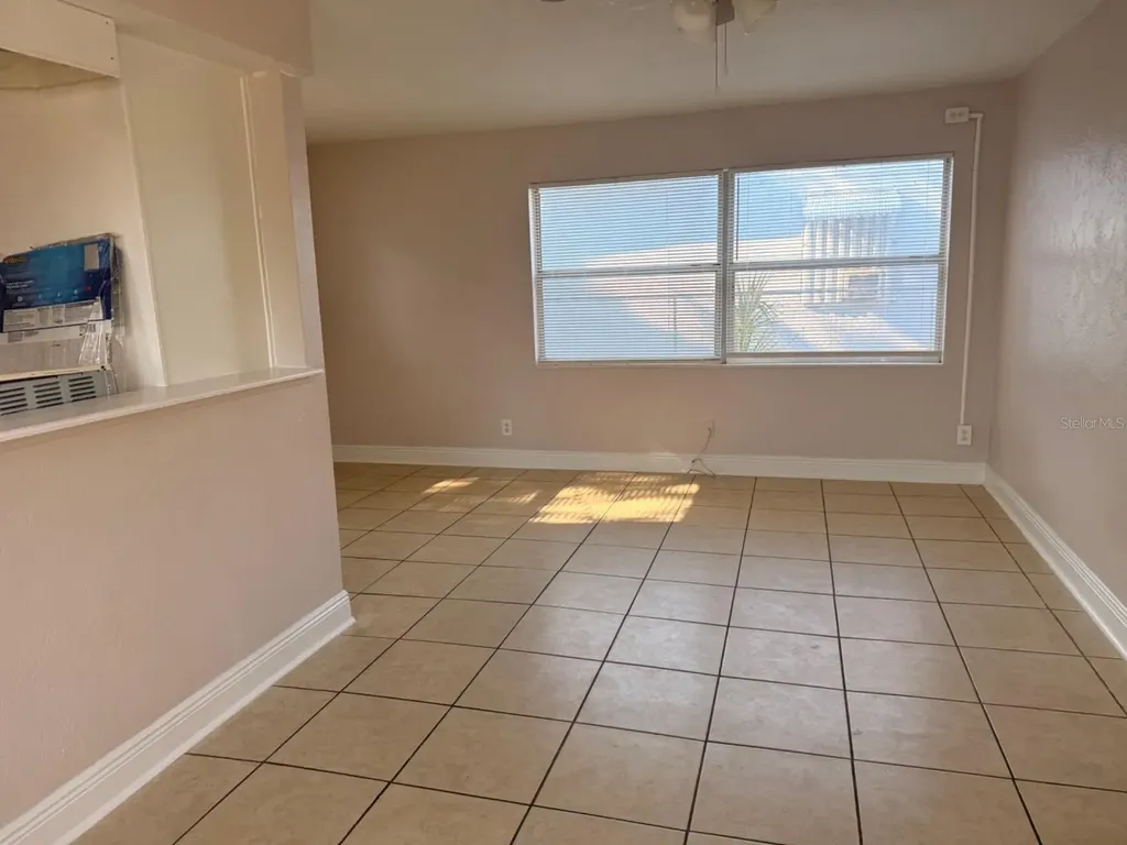 1327 43rd Street S St Petersburg FL 33711
