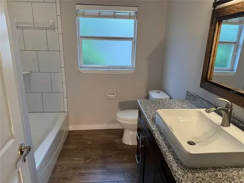 98 Dade Avenue Sarasota FL 34232
