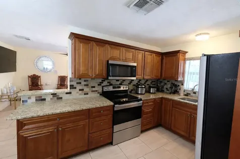 207 N Beverly Avenue Tampa FL 33609