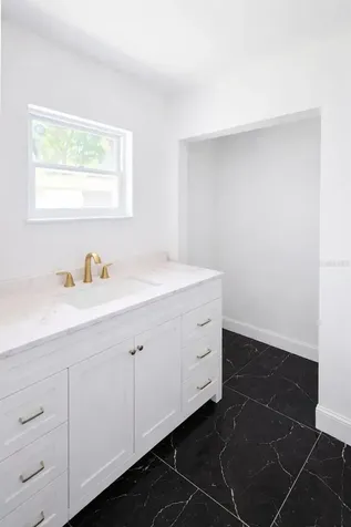 207 N Beverly Avenue Tampa FL 33609